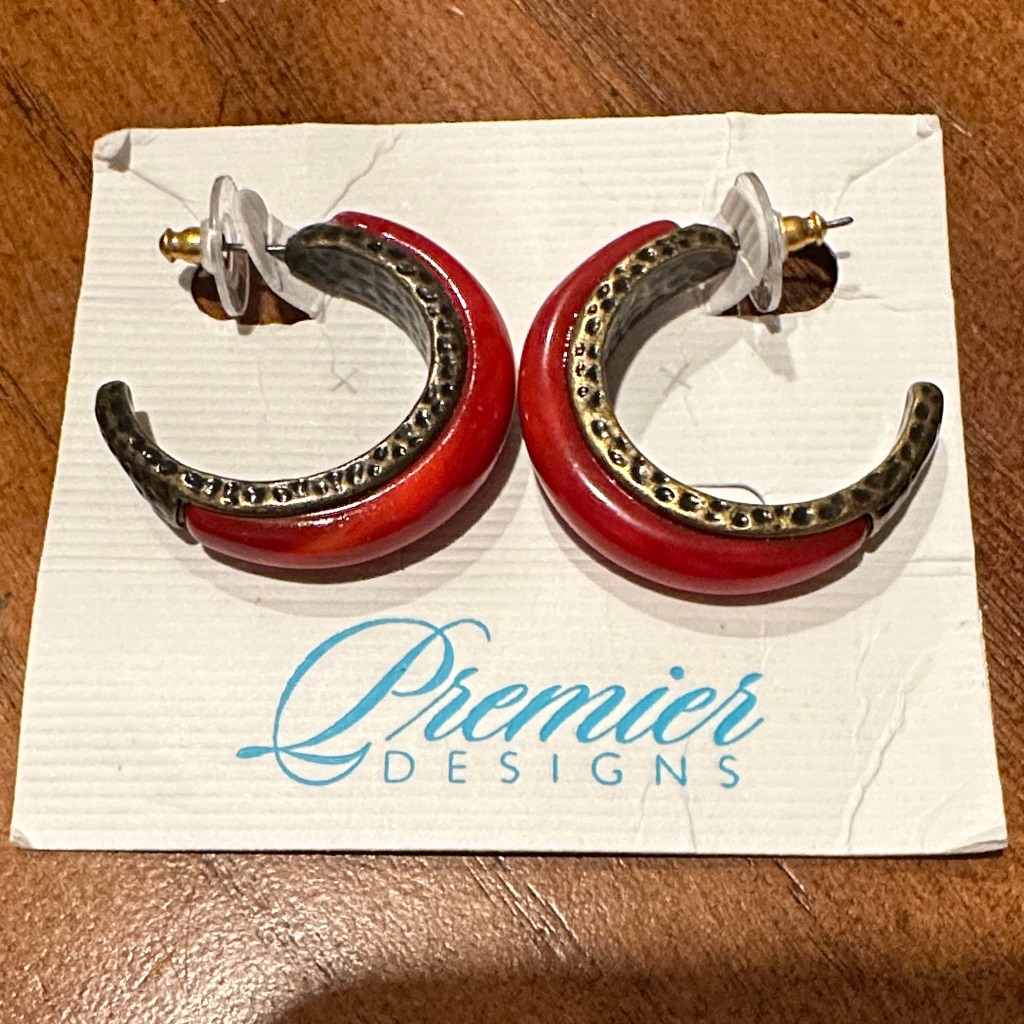 Premier Designs Red And Bronze Hoop Earrings 15$